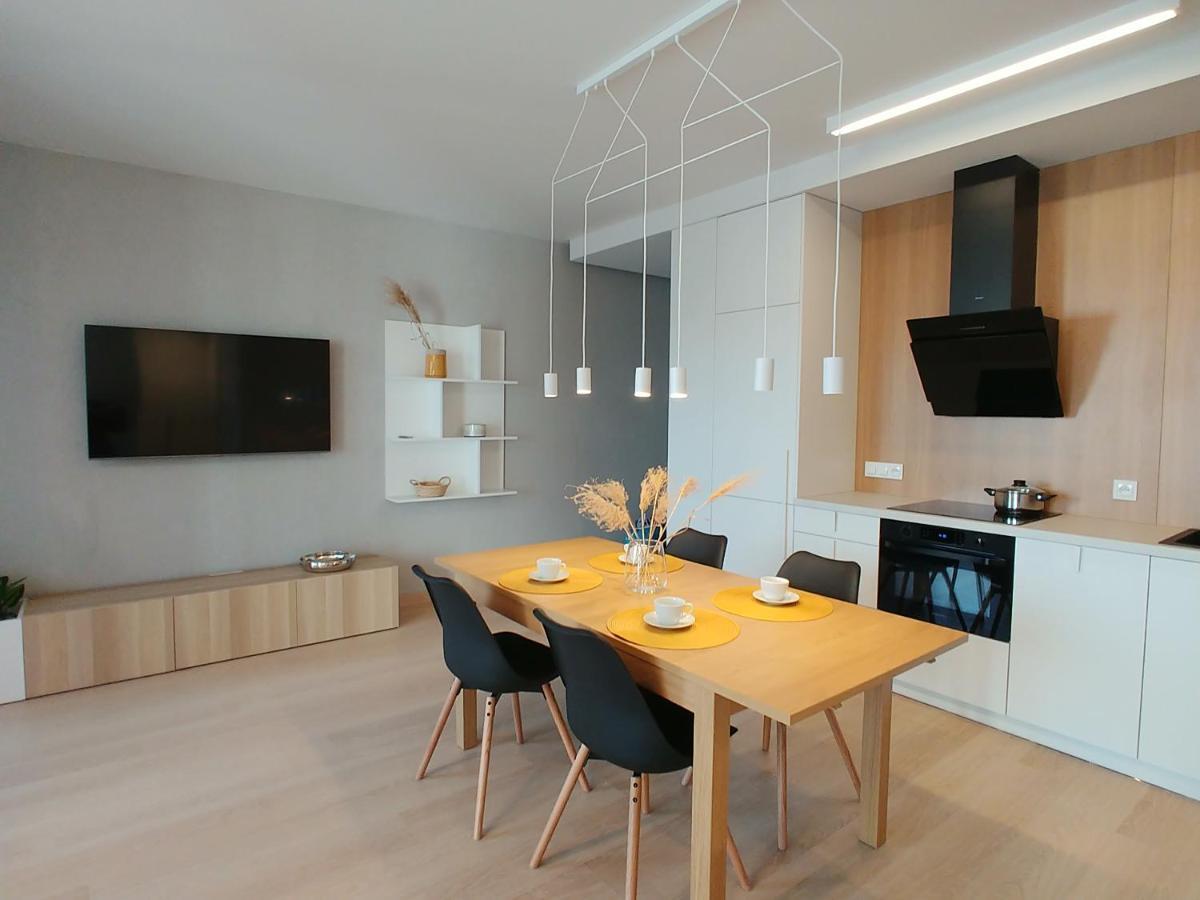 Capital Apartments - Towarowa Познань Экстерьер фото