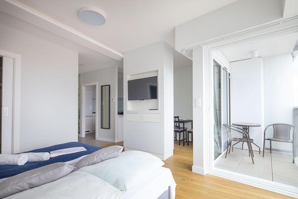 Capital Apartments - Towarowa Познань Экстерьер фото