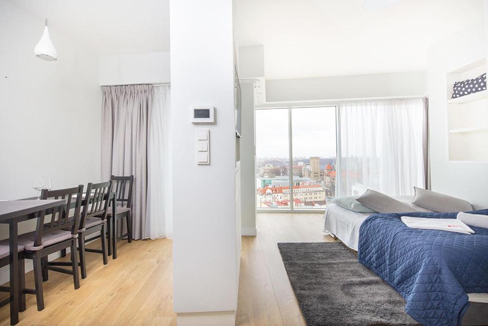 Capital Apartments - Towarowa Познань Экстерьер фото